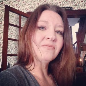 Meet your Posher, Holly